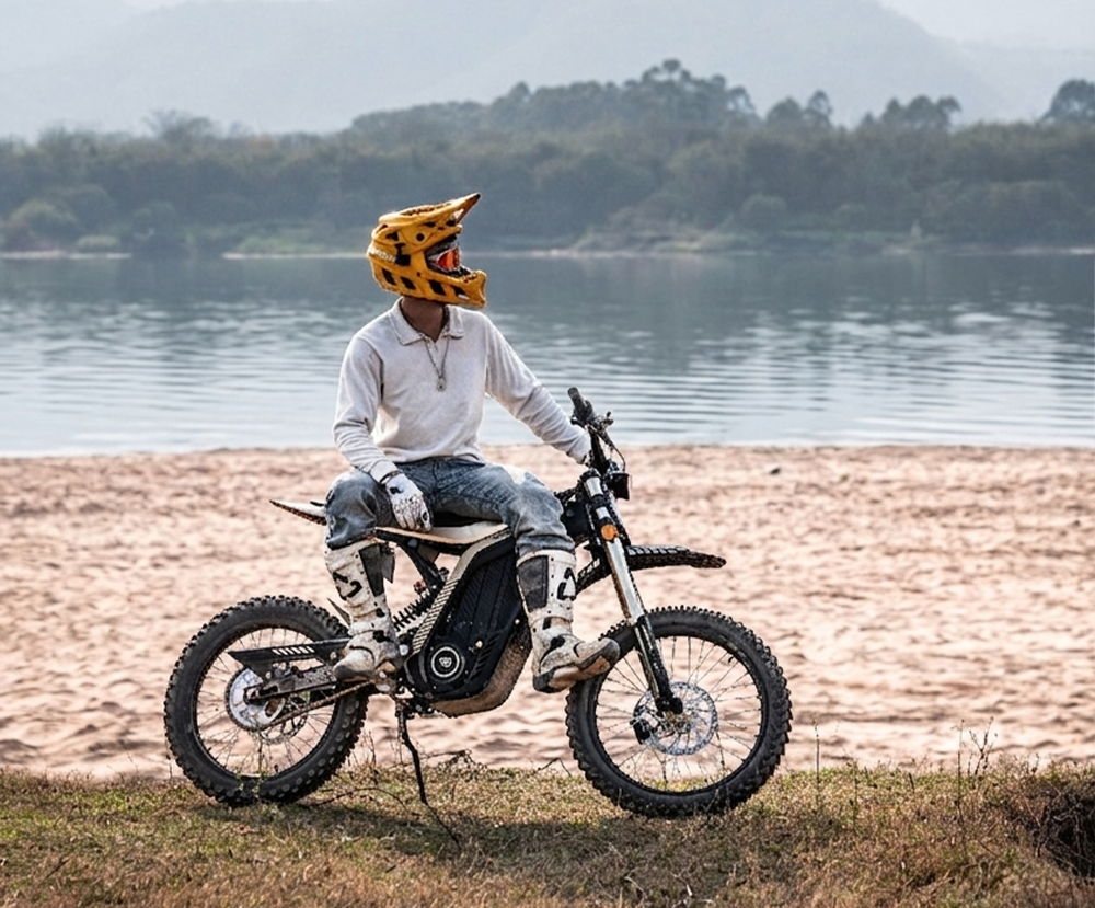 79BIKE Lynx off-road action