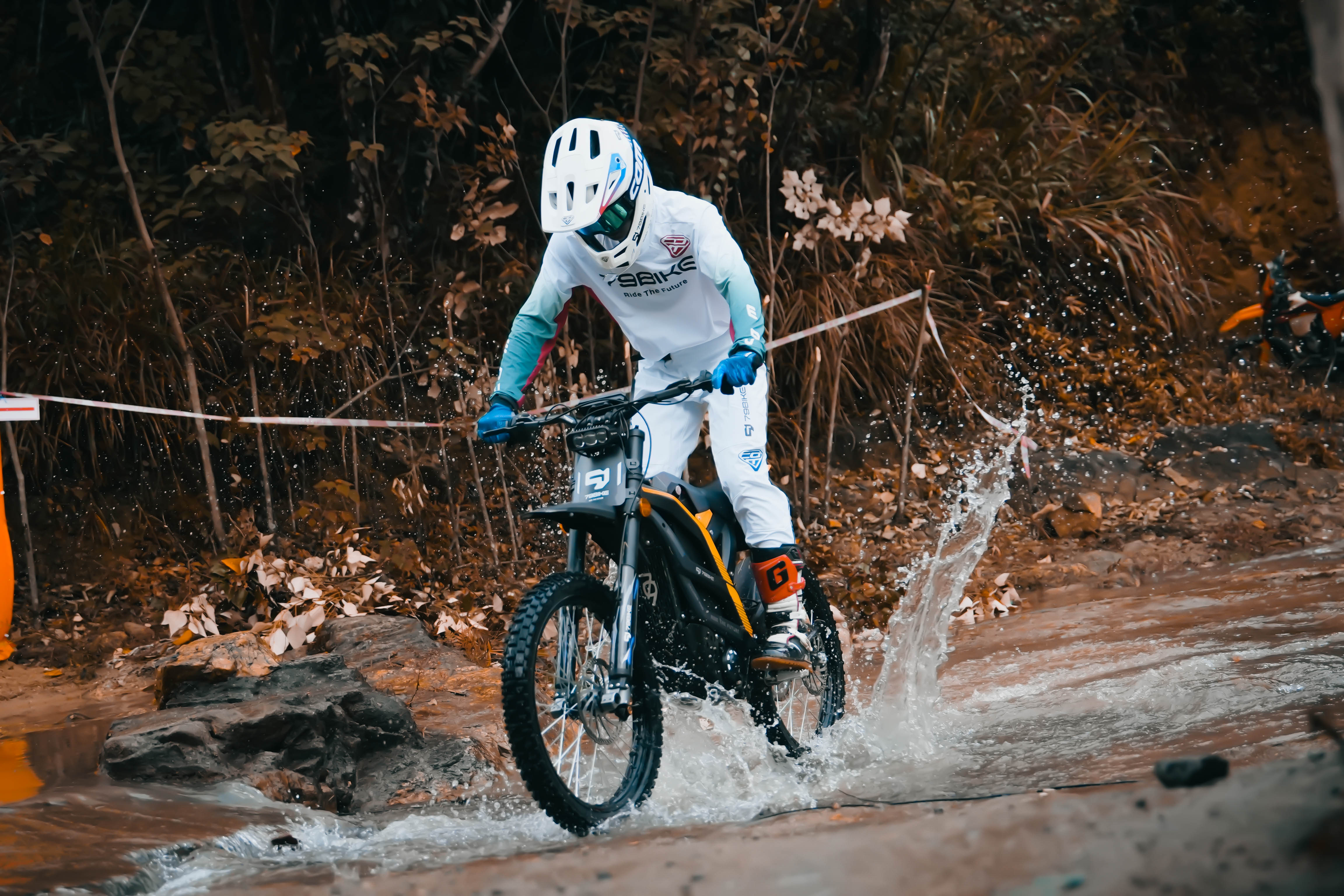2025 79BIKE 2025 79BIKE FALCON PRO